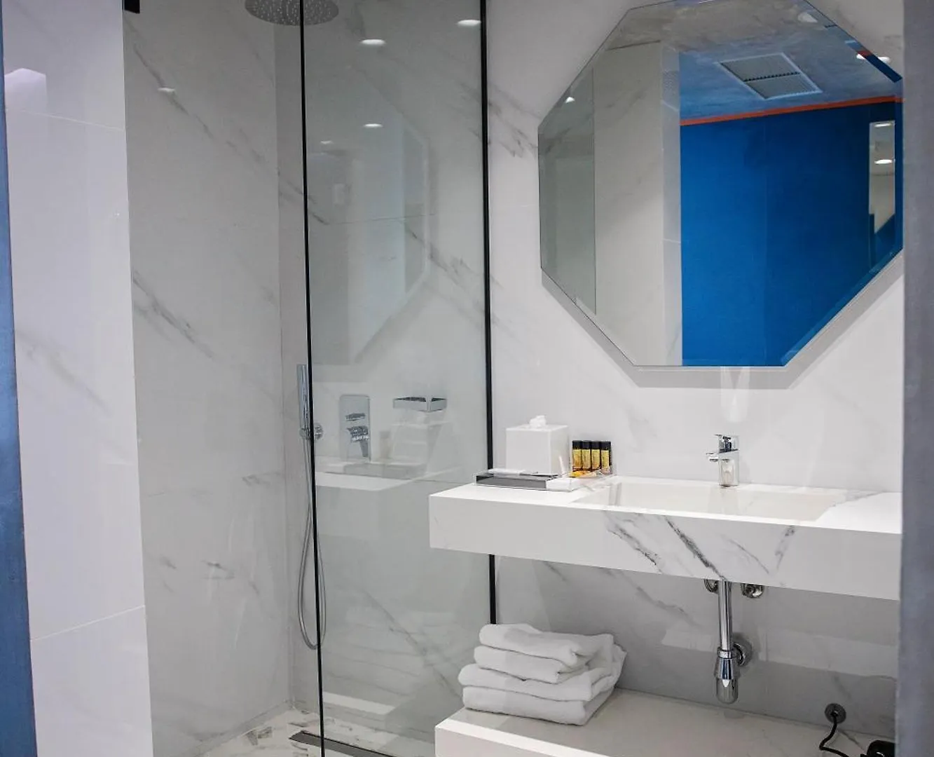 Maritim Marina Bay Resort Spa & Casino Adult Friendly Vlorë 5*,  Albania