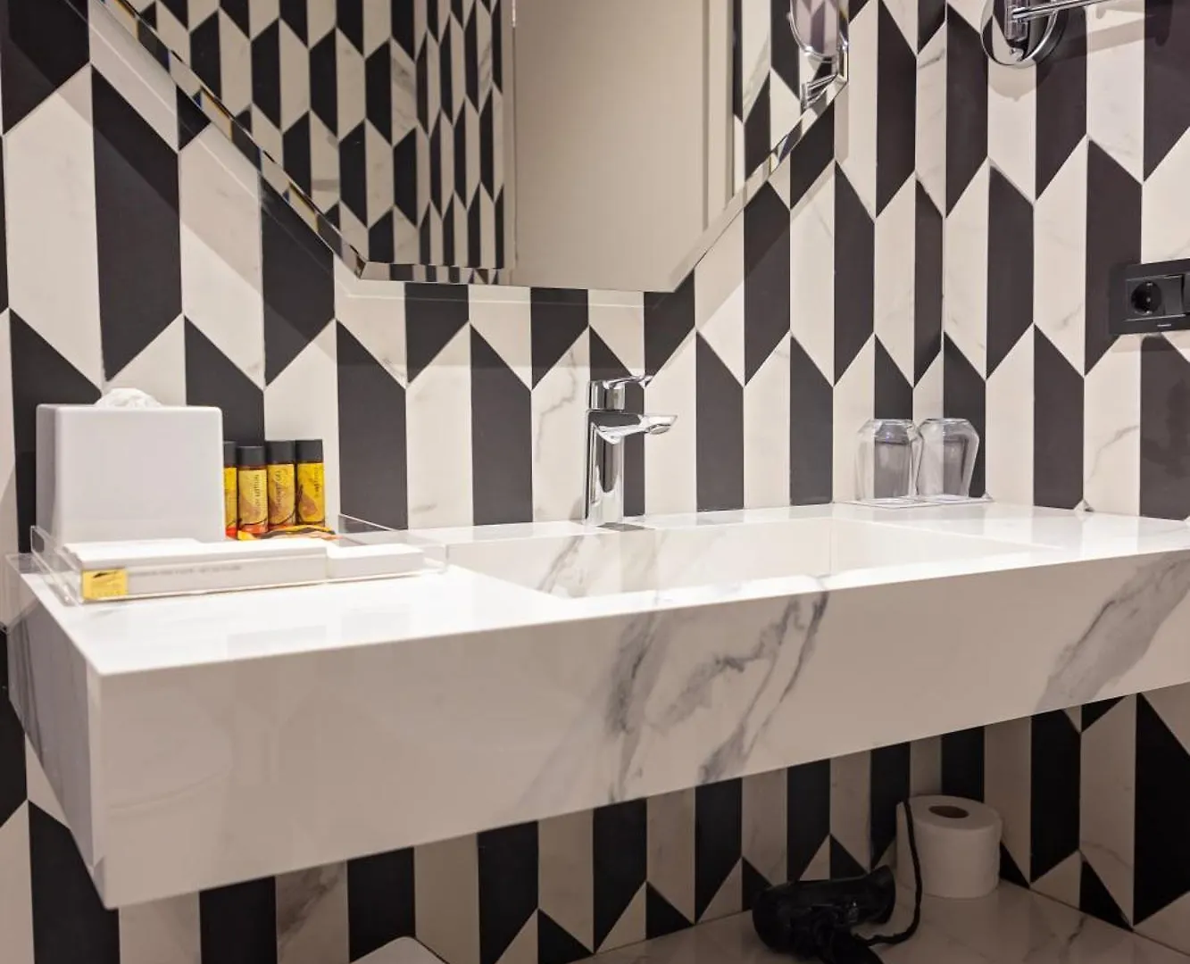 ***** Hotel Maritim Marina Bay Resort Spa & Casino Adult Friendly Wlora Albania
