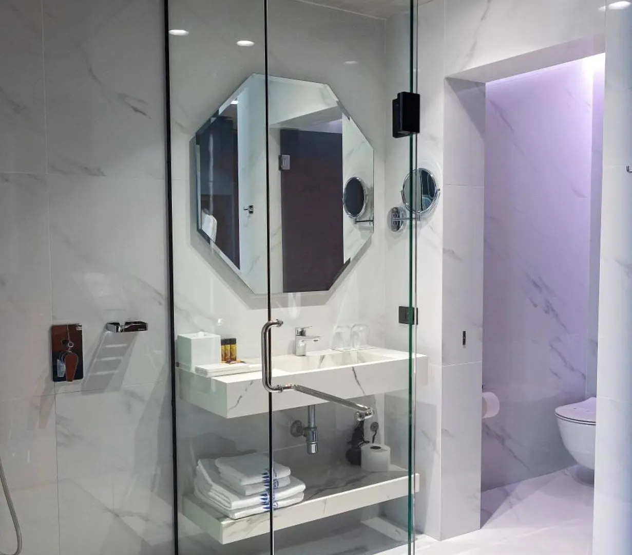 Maritim Marina Bay Resort Spa & Casino Adult Friendly Vlore Hotel
